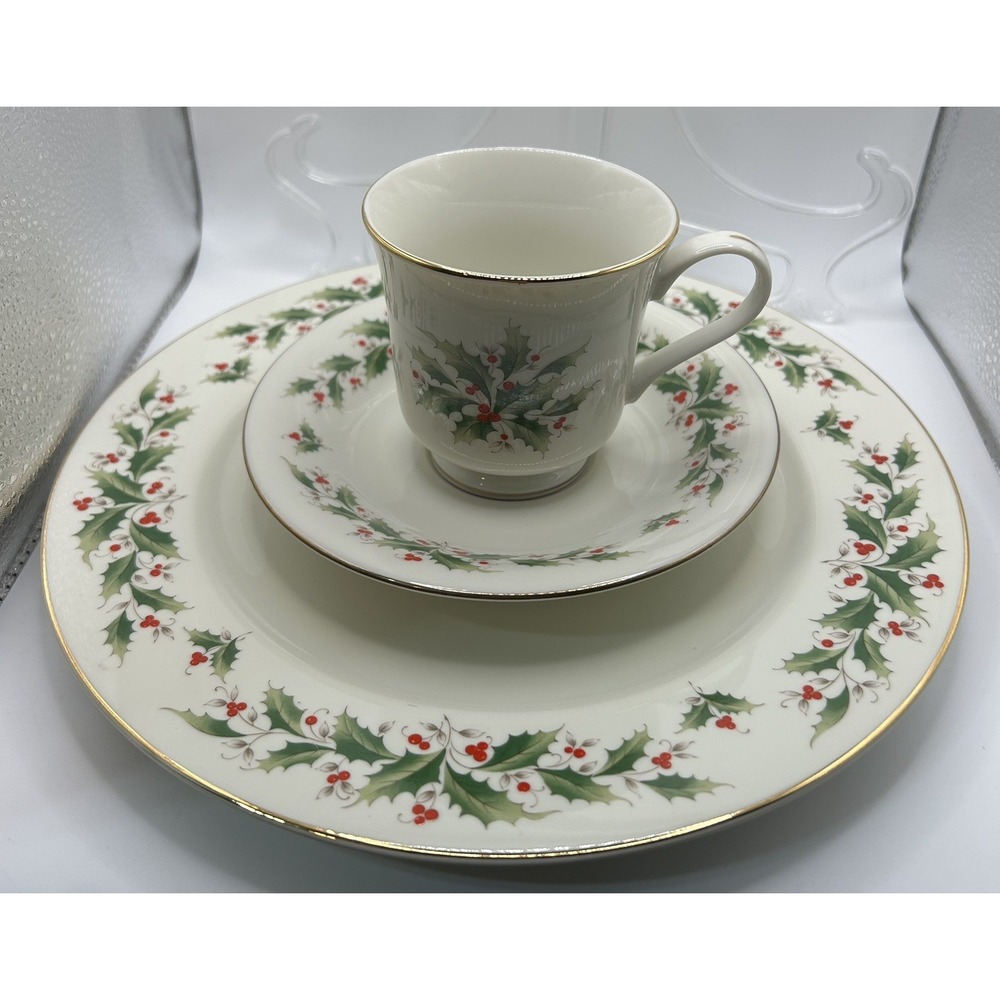 Lenox Inspired Holiday Dinnerware Fine China 26 Piece Lot Place Setting Gold Rim